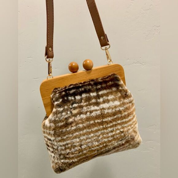 Handmade Genuine Shearling Wooden Frame Clutch/Shoulder Bag/Crossbody - Picture 6 of 15